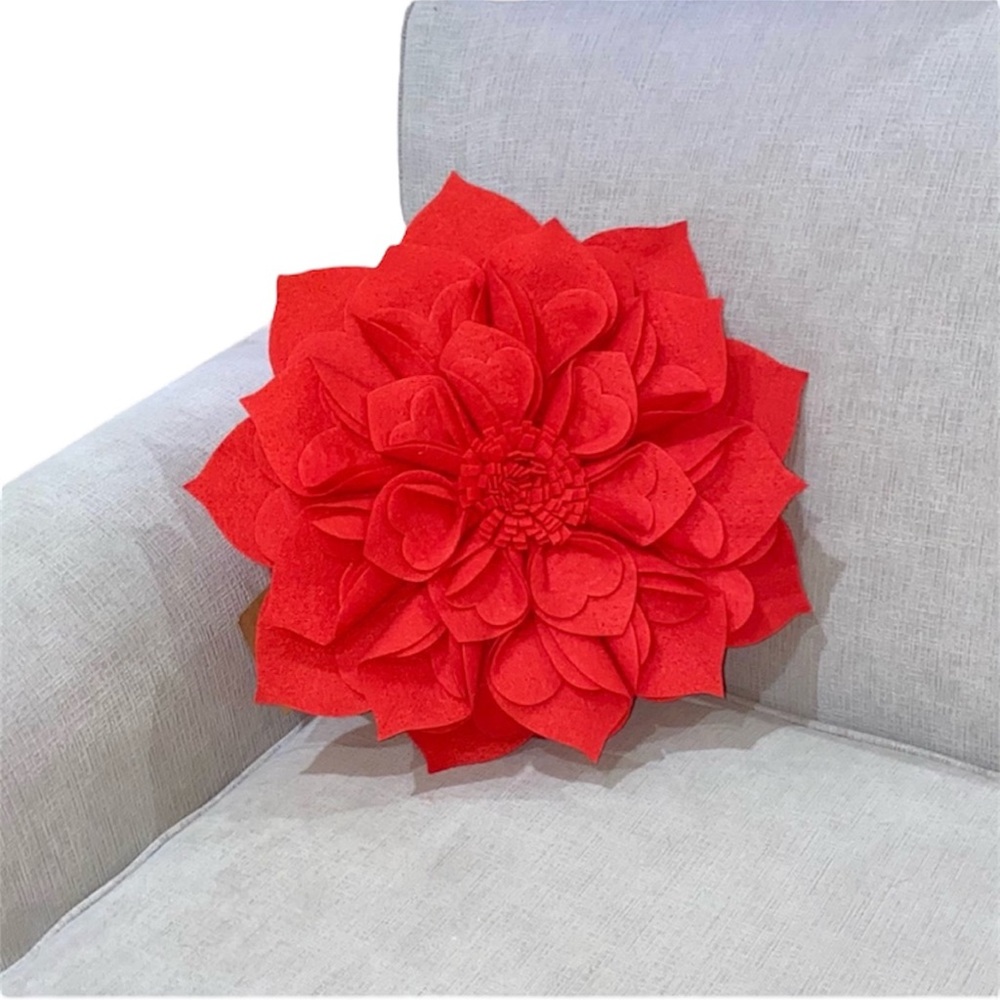 3D Heart-Shaped Petals Flower Decorative Filled Throw Pillow